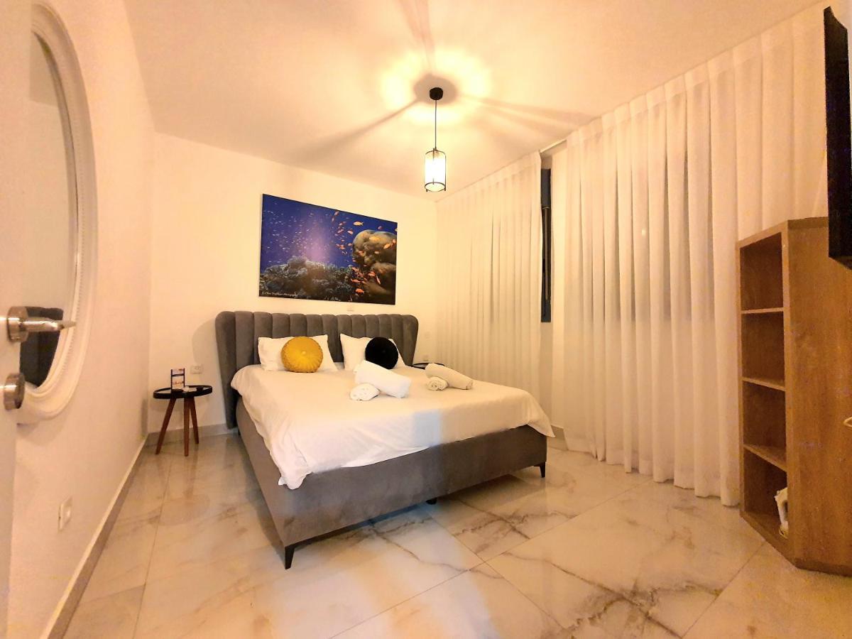 Barak Royal Suites Vip 134 - חמש דקות מהים ומהטיילת Eilat Exteriör bild